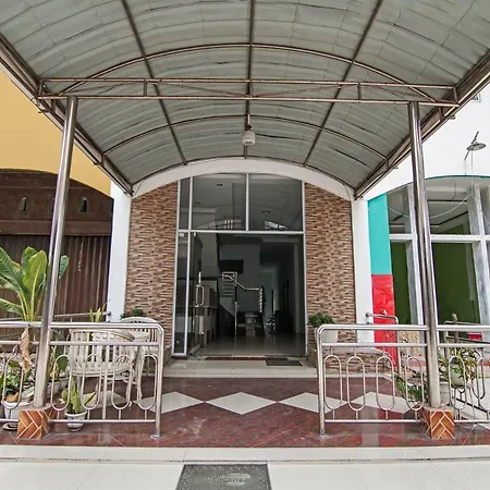 Oyo 90897 Hotel Sepupu Satria-2
